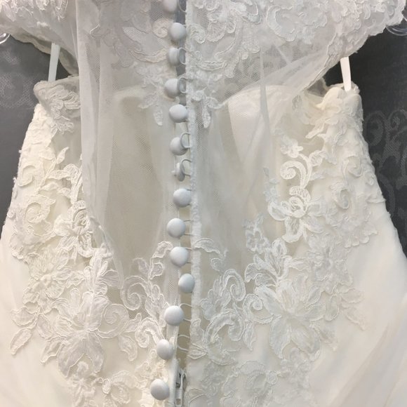 New Sexy BUM Mermaid Mori Lee Wedding Dress, Size 12. Reg $1999 SO FLATTERING! - Picture 9 of 16